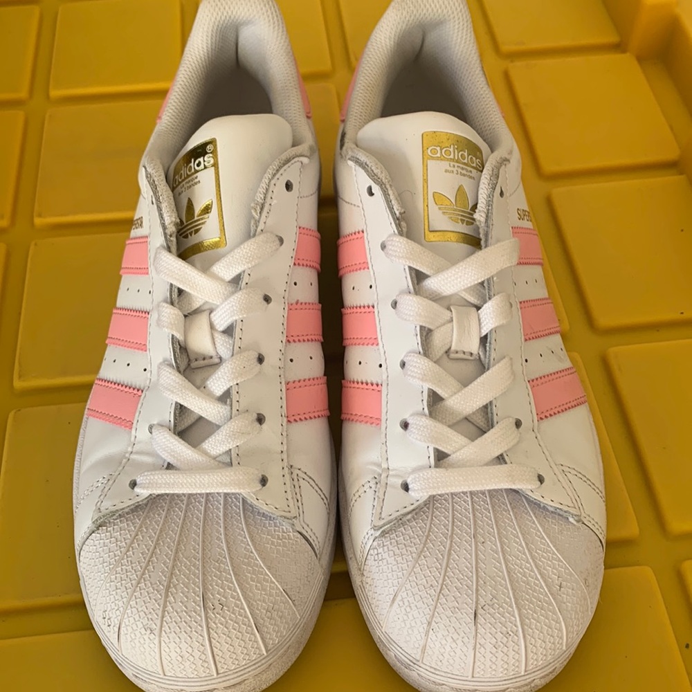 Womens Adidas Superstar Size 8.5 Sneakers Pink Stripes